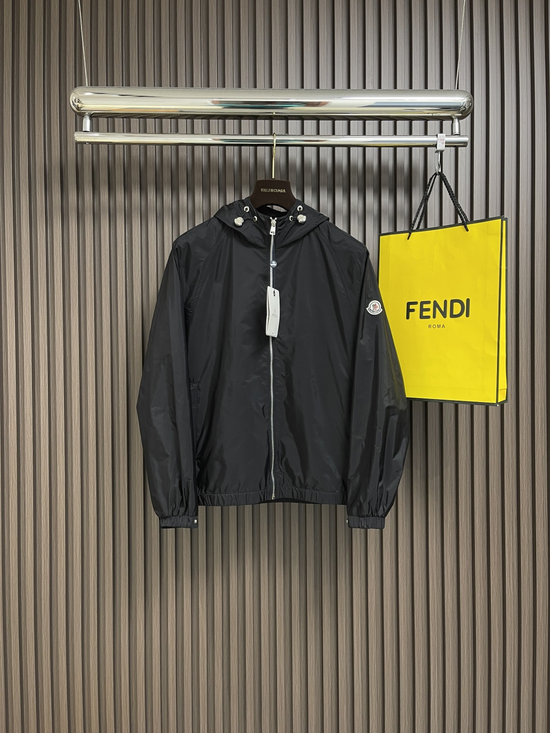 NO:126589,Moncler 2025ss early spring new men's hooded jacket jacket, high-end version, customized fabric, breathable and comfortable, impeccable details, excellent brand style. Size M-3XL M size shoulder width 44.5cm bust 114cm long 68cm L size shoulder width 46cm bust 118cm long 70cm xL size shoulder width 47.5cm bust 122cm long 72cm xXL size shoulder width 49cm bust 126cm long 74cm xXXL size shoulder width 50.5cm bust 130cm long 76cm, christian louboutin, jackets & coats, jackets & coats,hats,alexander wang19860909Moncler 2025ss早春新款男士连帽夹克外套,高端版本 定制面料 透气舒适度高,细节无可挑剔,品牌版型超赞.尺码M-3XL M码肩宽44.5cm 胸围114cm衣长68cm L码肩宽46cm 胸围118cm衣长70cm XL码肩宽47.5cm 胸围122cm衣长72cm XXL码肩宽49cm 胸围126cm衣长74cm XXXL码肩宽50.5cm 胸围130cm衣长76cm,,christian louboutin,jackets & coats,jackets & coats,hats,alexander wang,Men's clothing