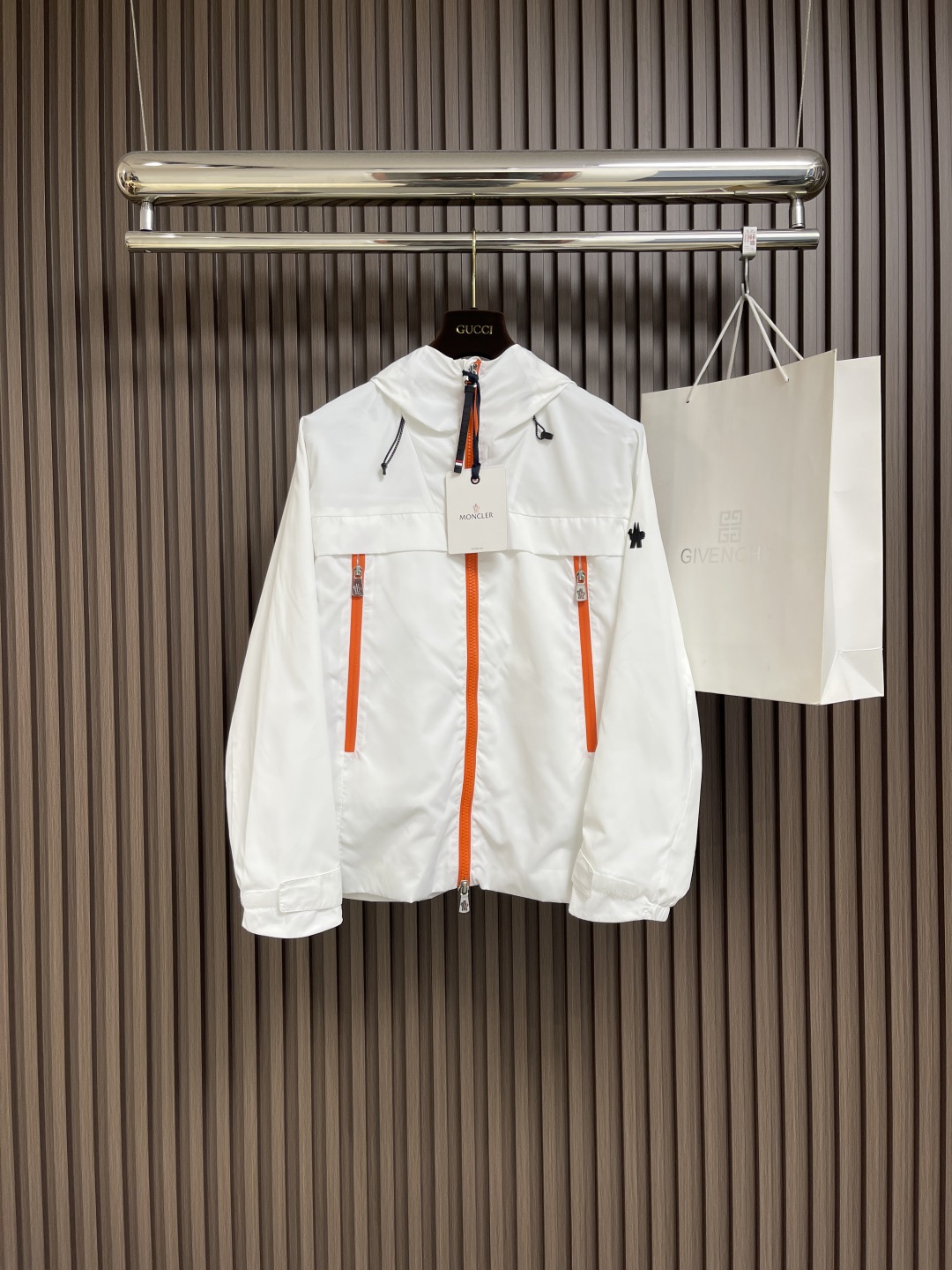 Moncler 2025SS Hooded Jacket - Lightweight & Breathable Windbreaker 2 cmp i1740998950352 2232 0 0