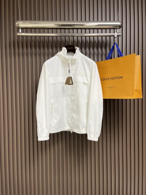 Burberry Lichte Capuchonjas 2025SS - Stijlvol en Comfortabel 1 Burberry Lichte Capuchonjas 2025SS - Stijlvol en Comfortabel