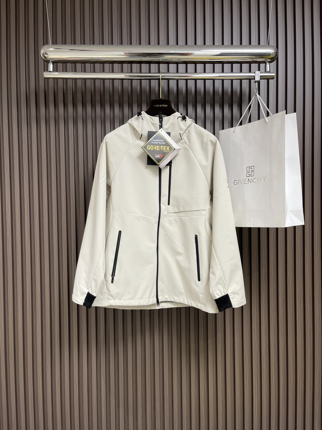 NO:134300,Arcteryx 2025SS early spring new jacket jacket, fashionable and handsome, simple and versatile, exquisite sleeves and arms pattern logo, customized original fabric, not only crisp, maintains a fashionable silhouette, and is comfortable to wear. Size M-3XL, arc'teryx, jackets & coats, jackets & coats, alexander wang19860909Arcteryx 始祖鸟 2025SS早春新款夹克外套,时尚帅气,简约百搭款,袖臂精致图案logo,定制原版面料,不仅挺括,保持潮流的廓形,穿着舒适.尺码M-3XL,arc'teryx,jackets & coats,jackets & coats,alexander wang,Men's clothing