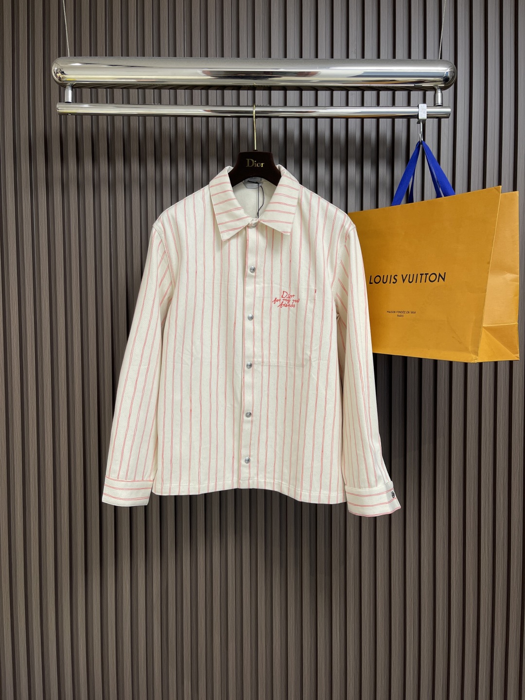 🛒🛒Dior and hylton nel 白色棉质牛仔布牛仔外套，这款工装展示来自dior and h