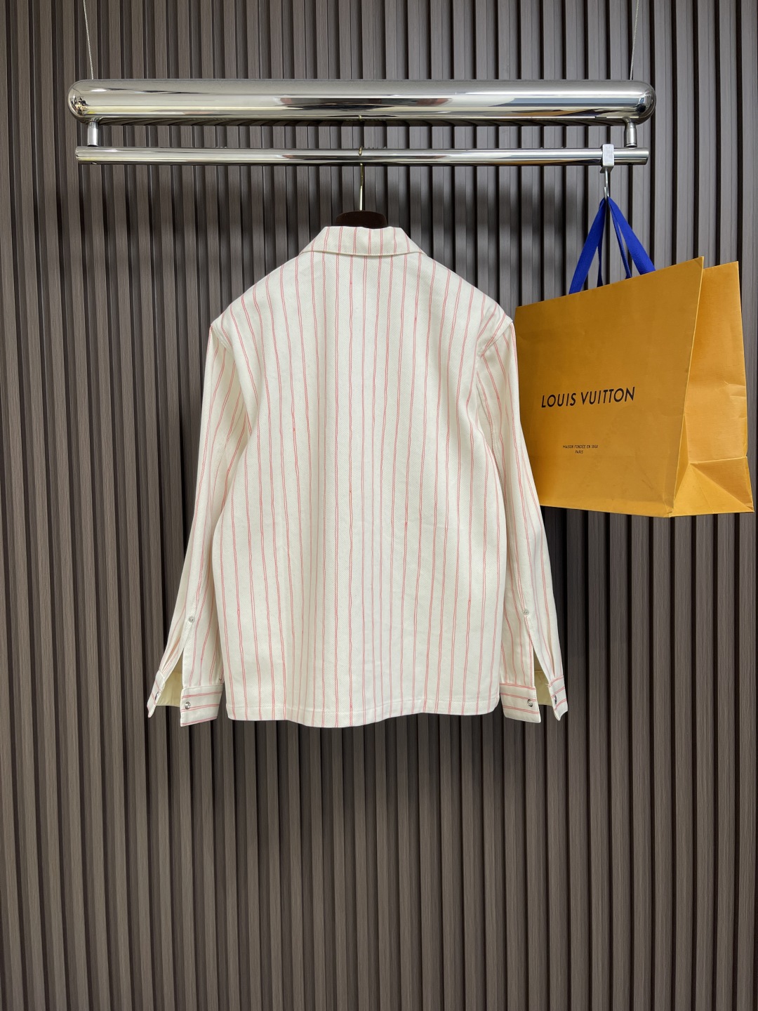 🛒🛒Dior and hylton nel 白色棉质牛仔布牛仔外套，这款工装展示来自dior and h