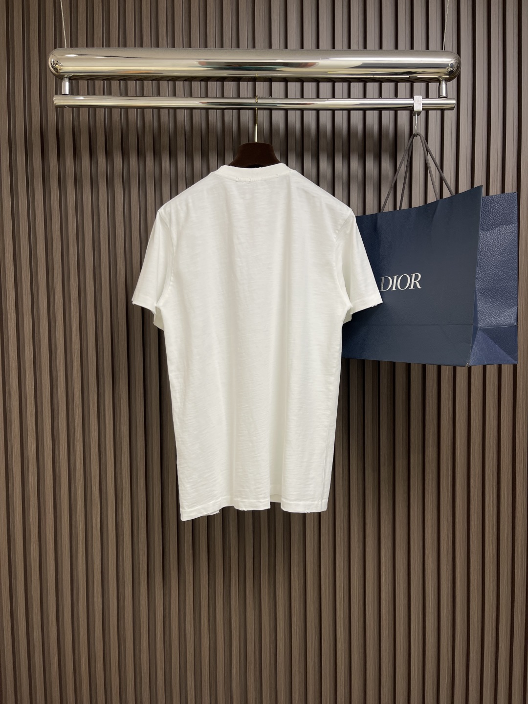 🛒🛒Dior 朋友字母刺绣短袖T恤，采用纯棉12s精棉平纹，310g；搭配21支双纱螺纹，420g。通过