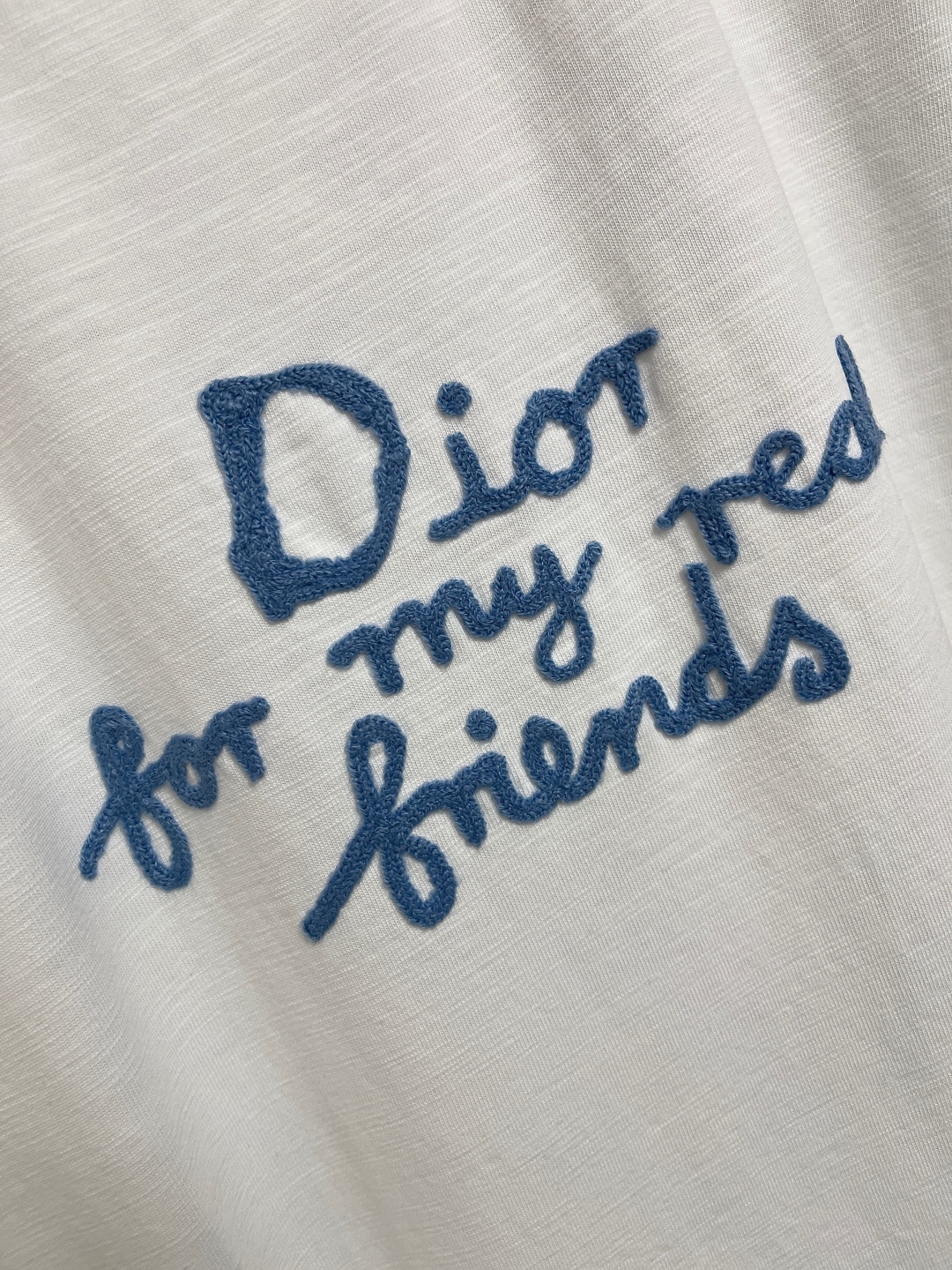 🛒🛒Dior 朋友字母刺绣短袖T恤，采用纯棉12s精棉平纹，310g；搭配21支双纱螺纹，420g。通过
