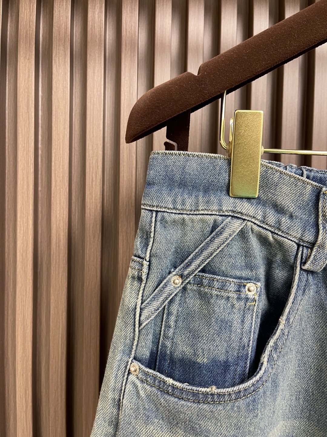 🛒🛒BV 高盎司做旧洗水破坏蓝色牛仔裤,高阶玩家玩品味的买手必入!!高盎司洗水破坏裤 面料市面绝无现货