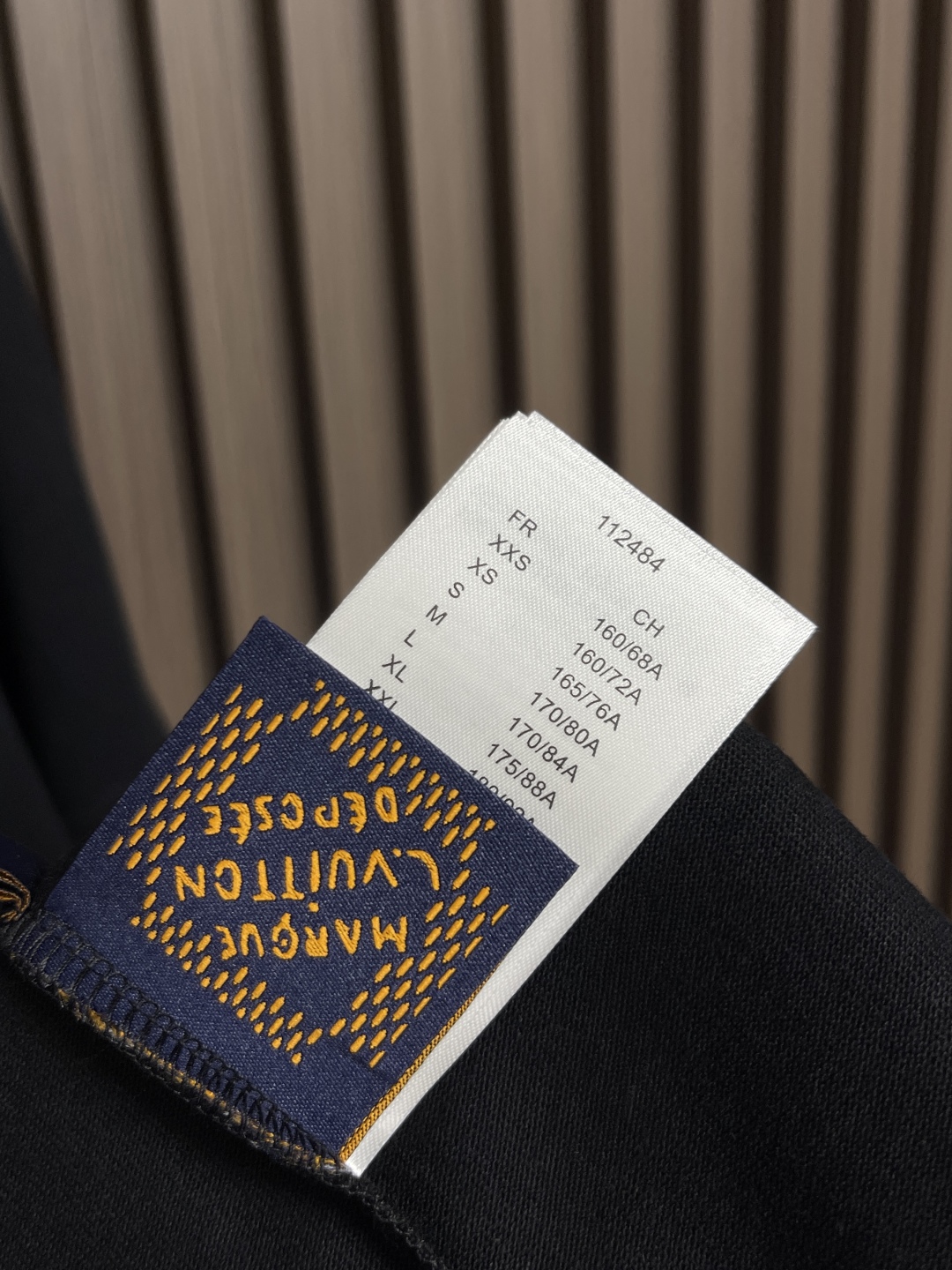 🛒🛒LV  monogram 花卉3d 渐变印花t 恤 本款t恤为胸前融入明丽3d打印monogram 