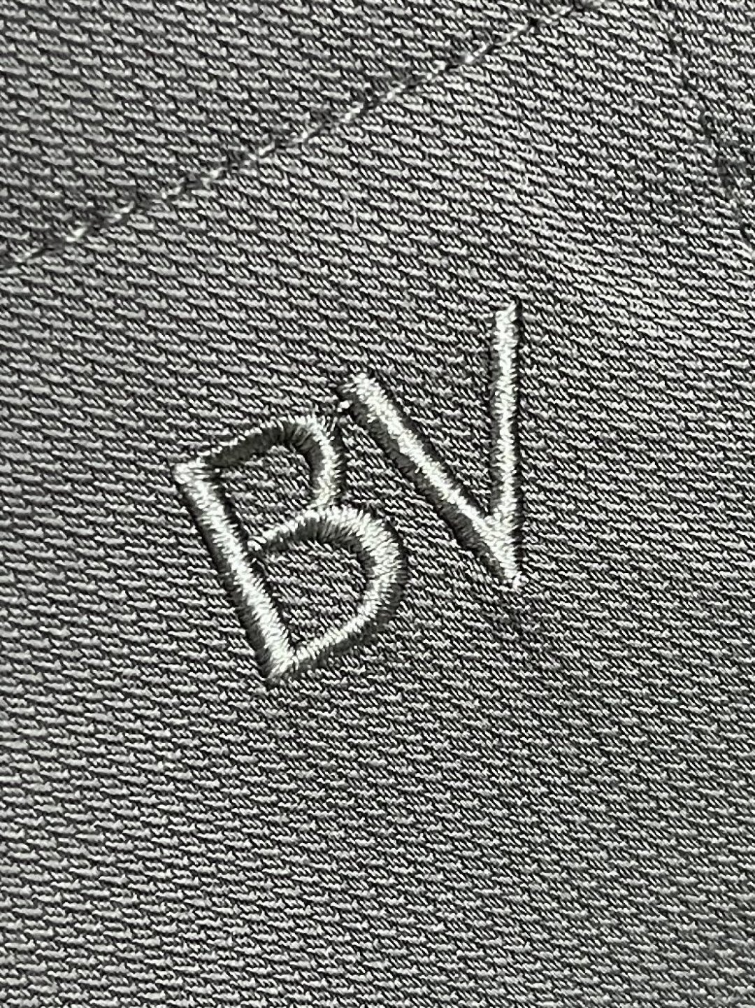 🛒🛒BV 蓝灰色抽绳松紧腰直筒休闲裤,蓝灰色休闲裤,以简约设计勾勒时尚轮廓。经典蓝灰色调,百搭而不失深邃