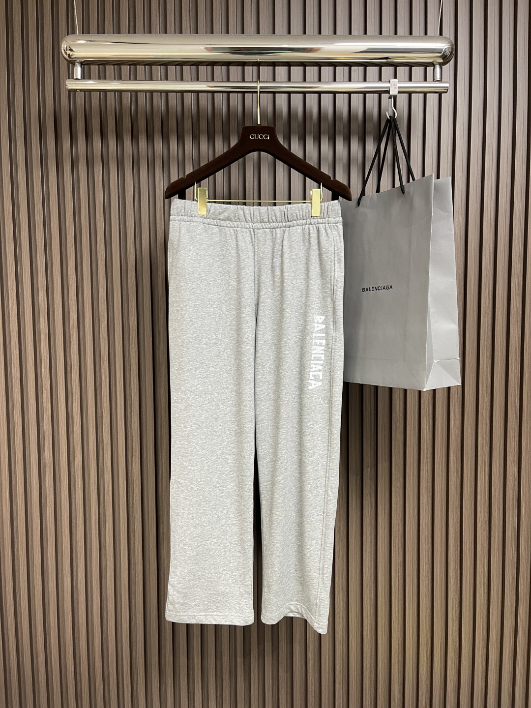 🛒🛒Balenciaga 2025SS早春新款直筒休闲卫裤，简约时尚新款定制面料，身穿手感舒适 低调不失
