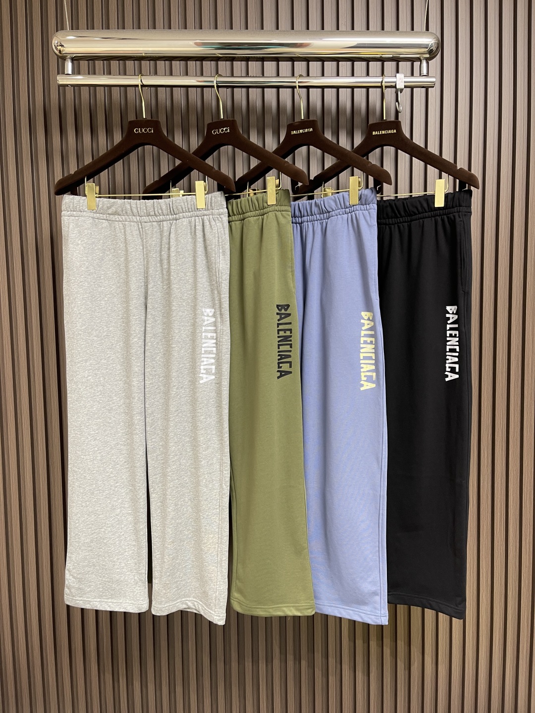 🛒🛒Balenciaga 2025SS早春新款直筒休闲卫裤，简约时尚新款定制面料，身穿手感舒适 低调不失