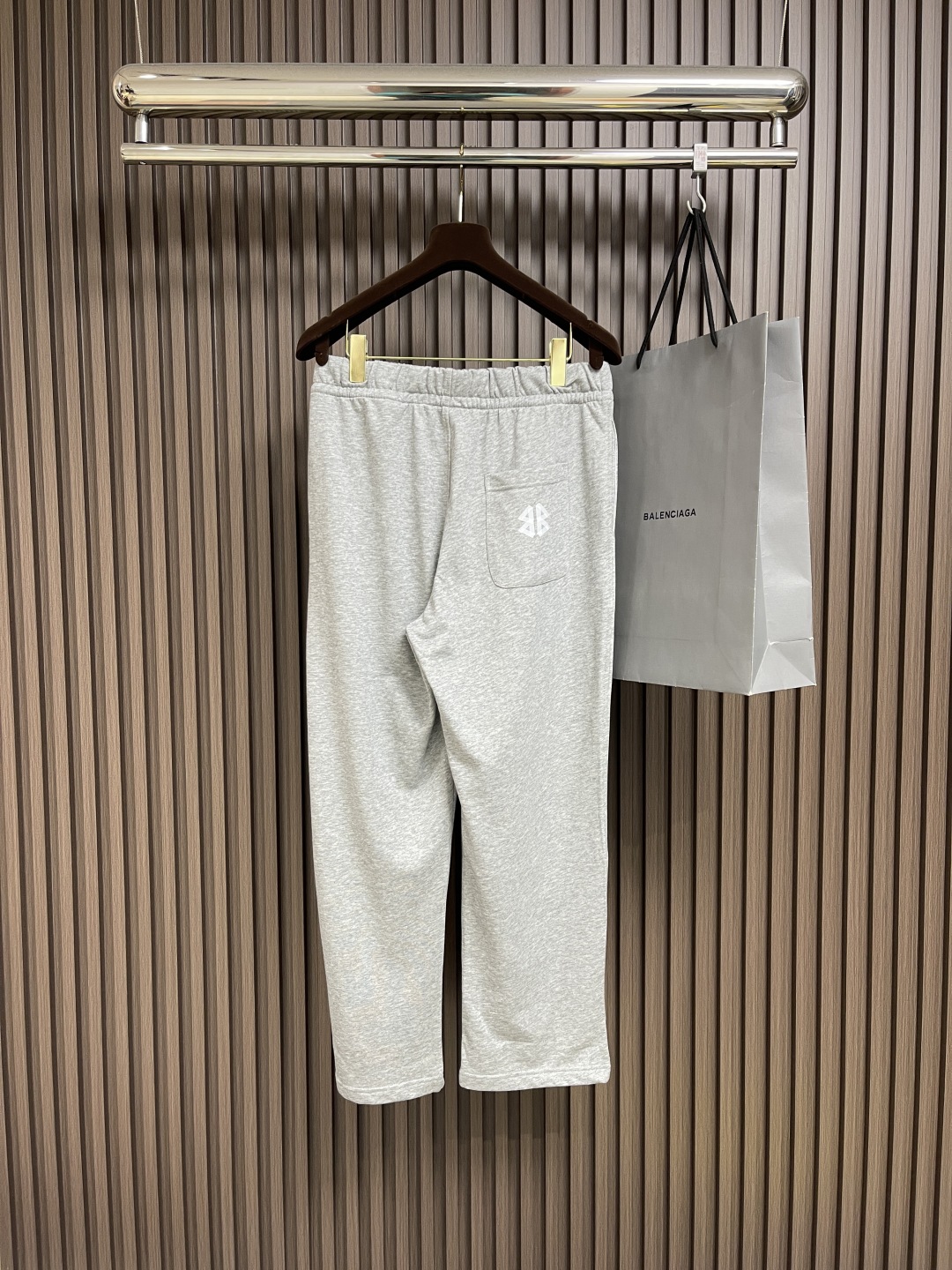 🛒🛒Balenciaga 2025SS早春新款直筒休闲卫裤，简约时尚新款定制面料，身穿手感舒适 低调不失
