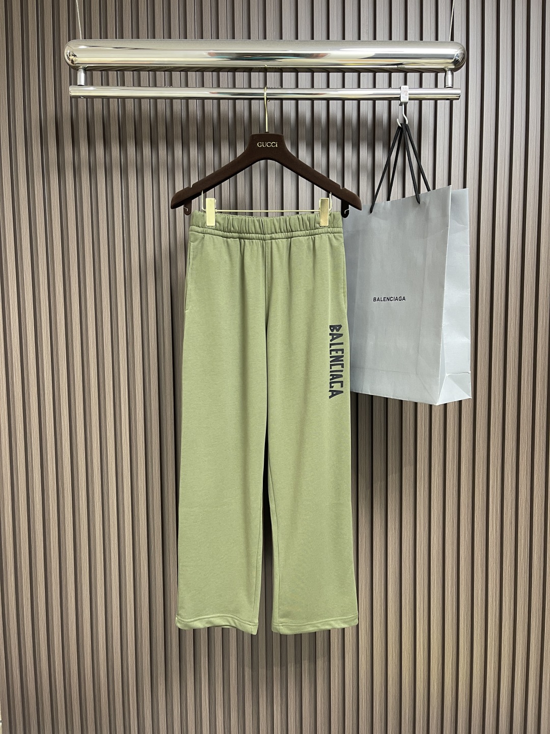🛒🛒Balenciaga 2025SS早春新款直筒休闲卫裤，简约时尚新款定制面料，身穿手感舒适 低调不失