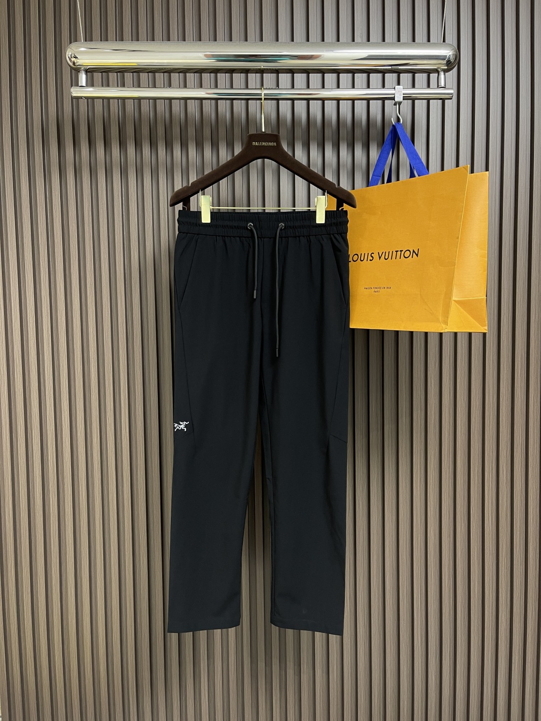 🛒🛒arcteryx 始祖鸟 2025ss早春新款休闲运动风格休闲裤，户外品牌可能大家第一想到的就是给人