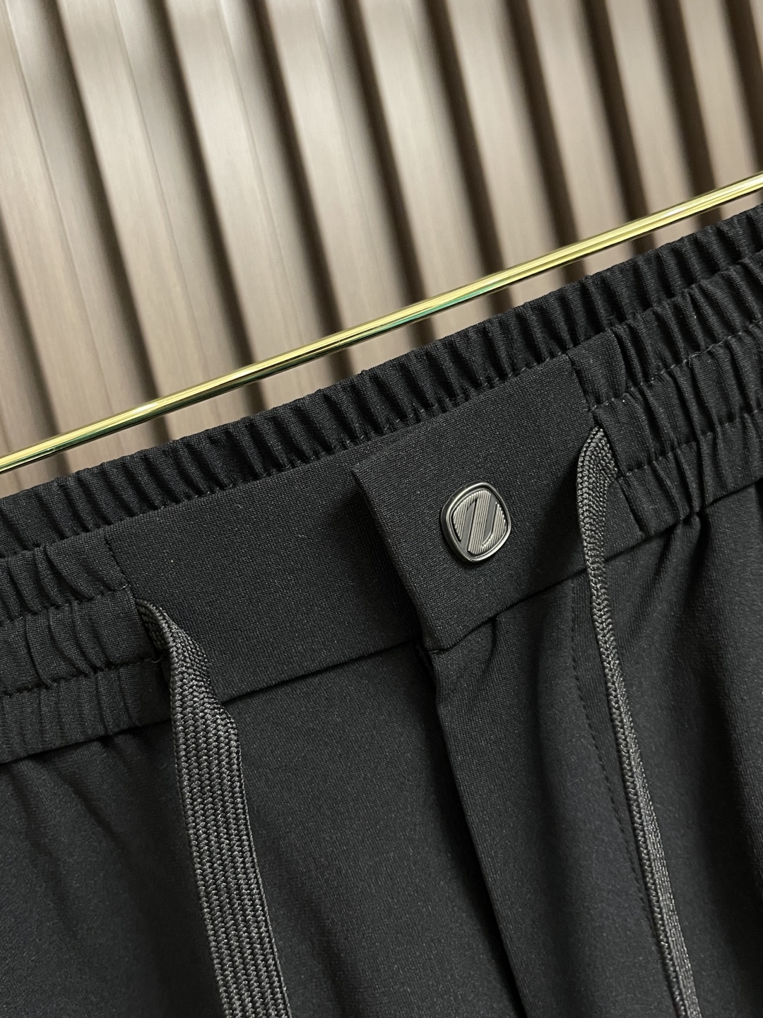 🛒🛒Ermenegildo Zegna 杰尼亚早春新品休闲裤，休闲裤作为随时随地男人都能穿搭的时尚单品，