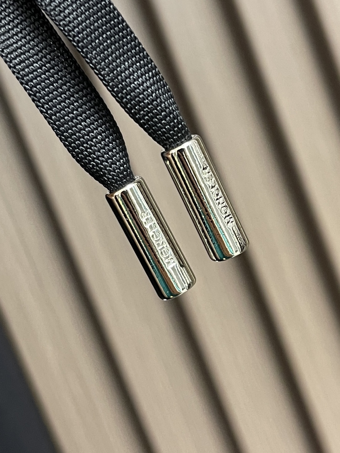 🛒🛒Moncler 2025SS春夏新品直筒休闲裤，面料无敌，型款设计都无可挑剔的百搭款卫裤，户外运动都