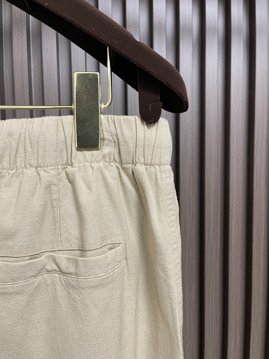 🛒🛒loro Piana 2025SS早春新款休闲短裤！定制棉麻面料透气舒适度高，细节无可挑剔，品牌元素