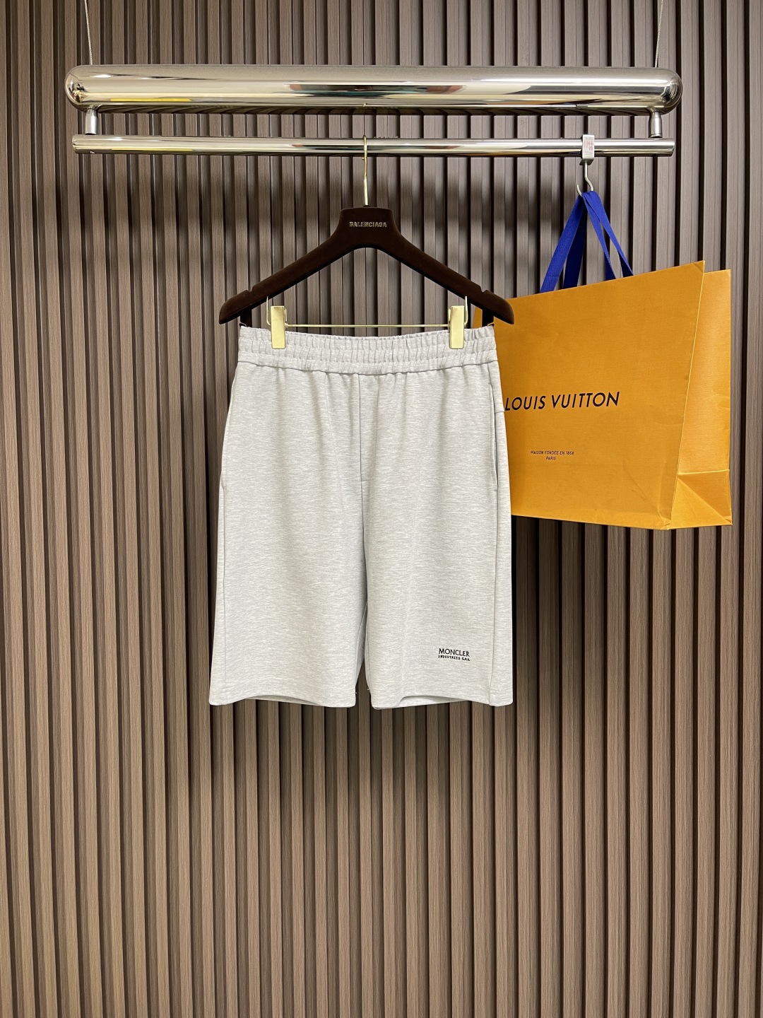 🛒🛒moncler 2025ss 夏季男士休闲五分短裤，抽绳松紧腰带，简约织带设计．定制舒适透气纯棉毛线