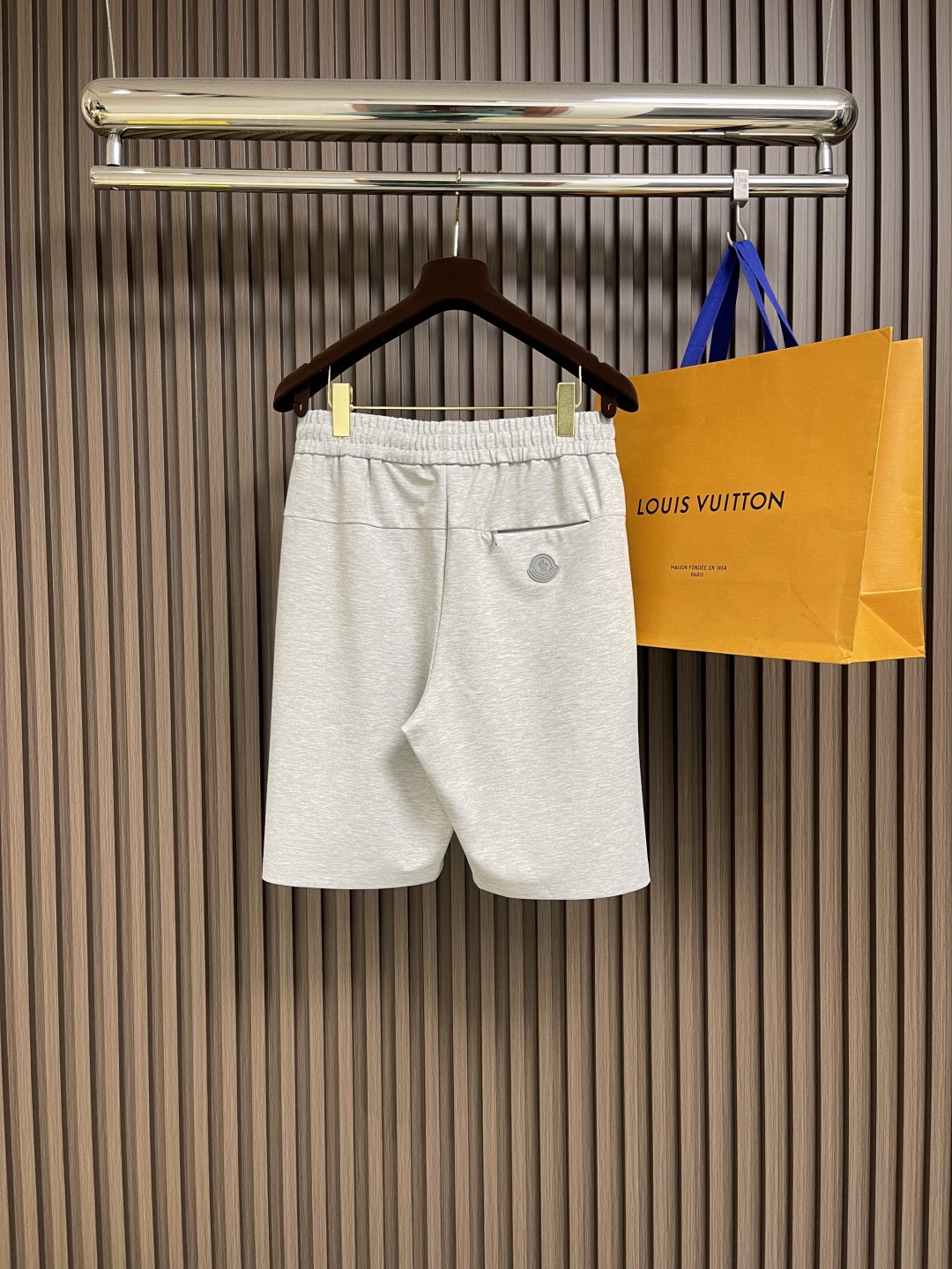 🛒🛒moncler 2025ss 夏季男士休闲五分短裤，抽绳松紧腰带，简约织带设计．定制舒适透气纯棉毛线