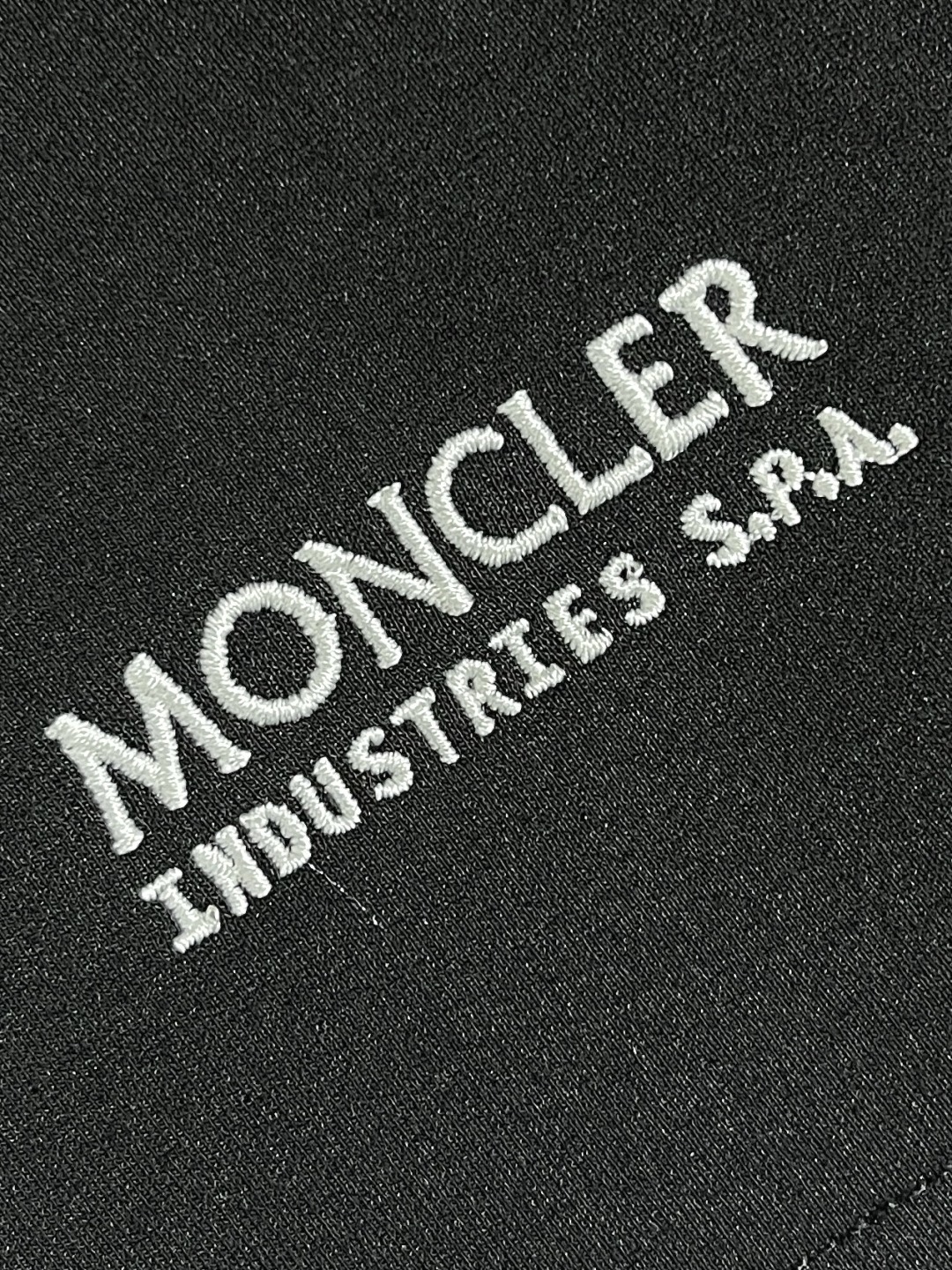🛒🛒moncler 2025ss 夏季男士休闲五分短裤，抽绳松紧腰带，简约织带设计．定制舒适透气纯棉毛线