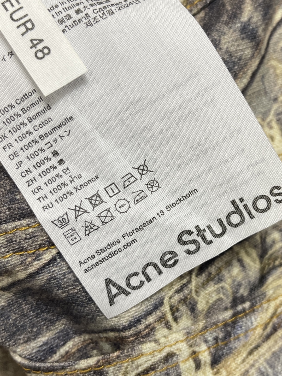 🛒🛒acne studios 3d破洞磨毛牛仔裤，采用磨毛无弹面料，才能出得来3d的效果，难点是前前后后