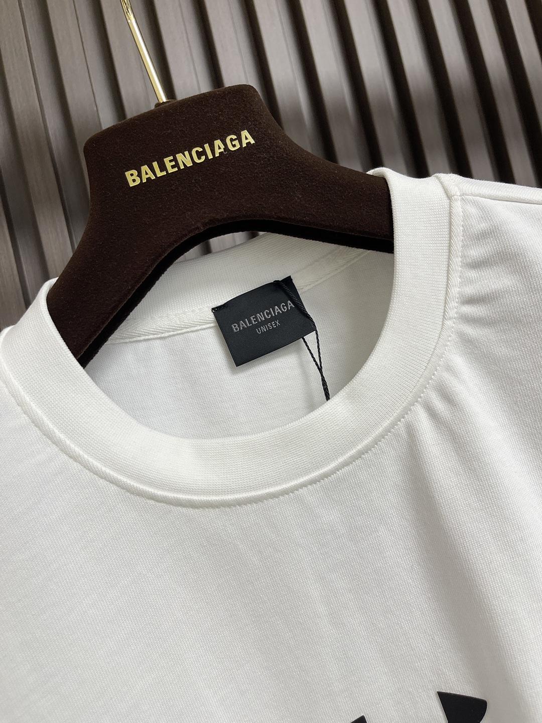 🛒🛒balenciaga x 安德玛 2025fw联名安德玛印花短袖T恤,面料采用230克精梳纯棉平纹布
