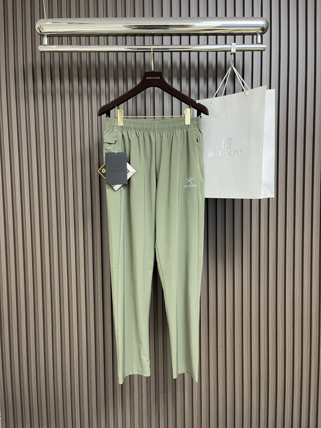 🛒🛒arcteryx 始祖鸟 2025ss早春新款休闲运动风格休闲裤,户外品牌可能大家第一想到的就是给人