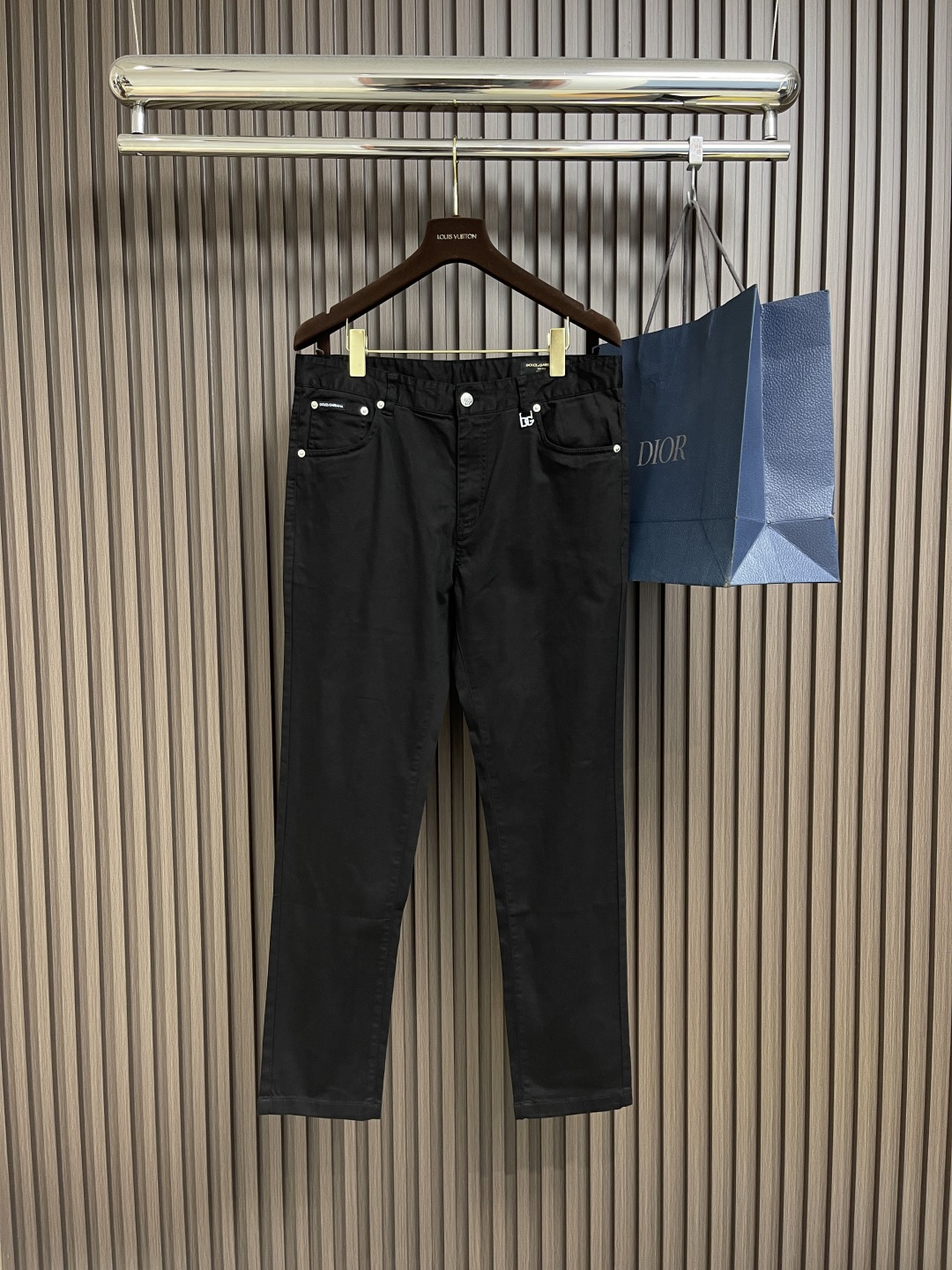 🛒🛒Dolce Gabbana 2025ss新款休闲裤，弹力棉质面料超舒适，立体裁剪修身裤型，小直筒修身