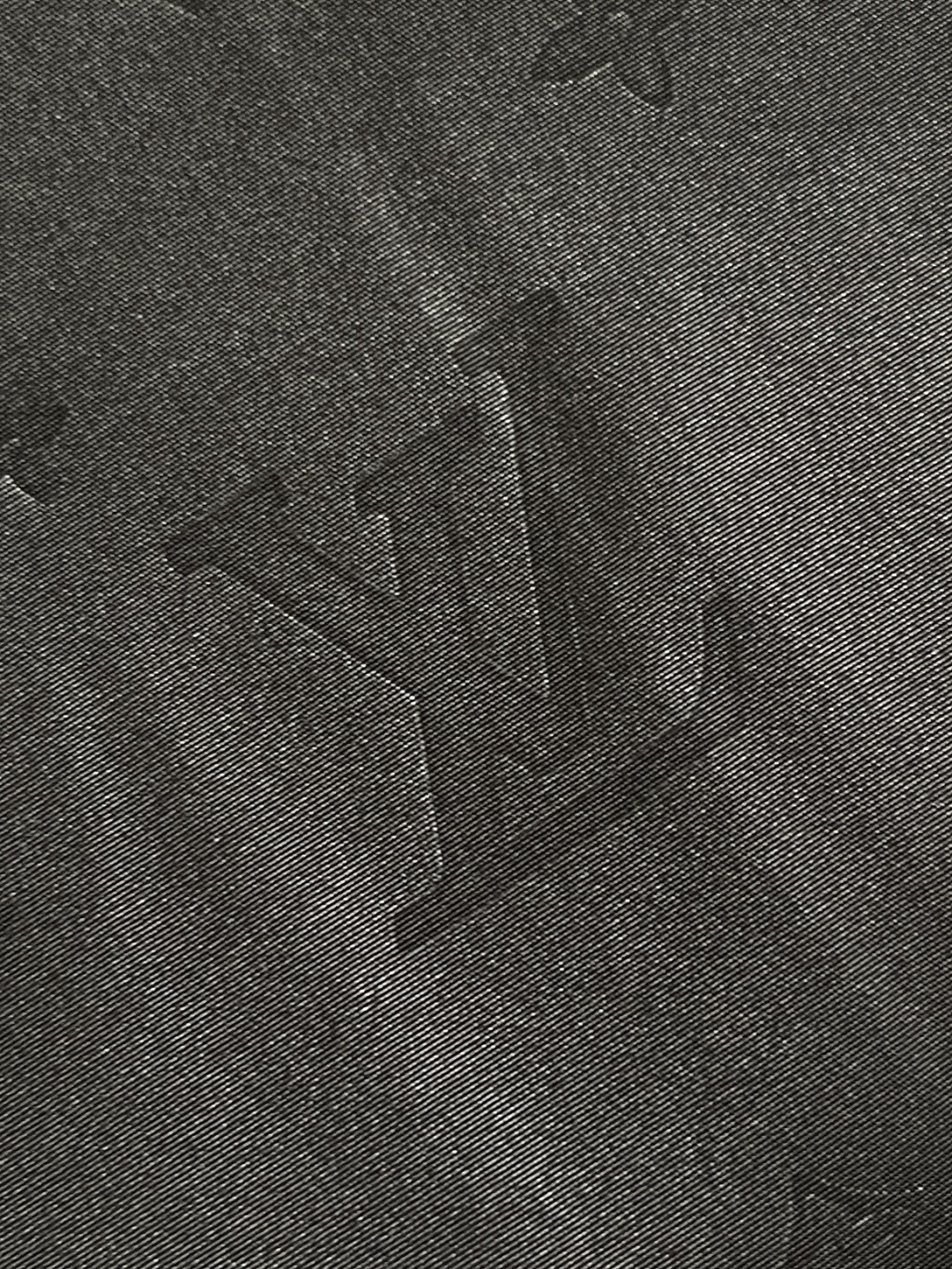 🛒🛒LV 2025ss新款运动短裤，这款运动裤采用时尚的运动风设计，老花满印锦纶面料短裤 沙滩裤 订织提