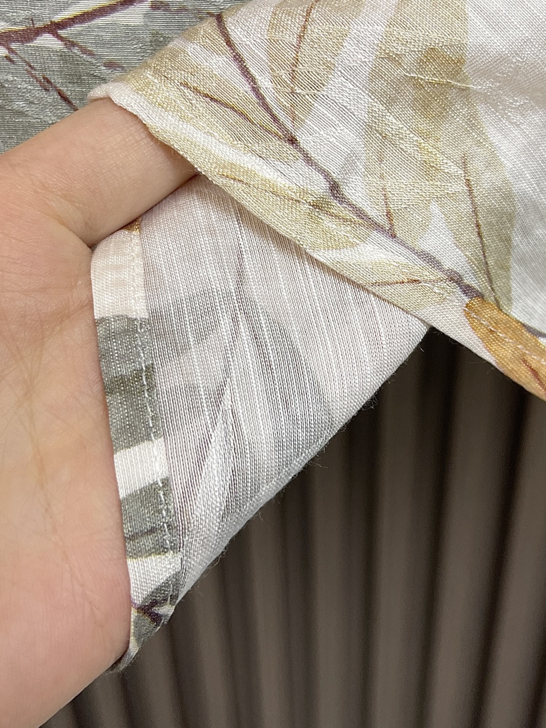 🛒🛒LV 2025ss春夏新款简素纹理夏日短袖衬衫，采用纹理丰富的 damoflage 提花面料塑造休闲
