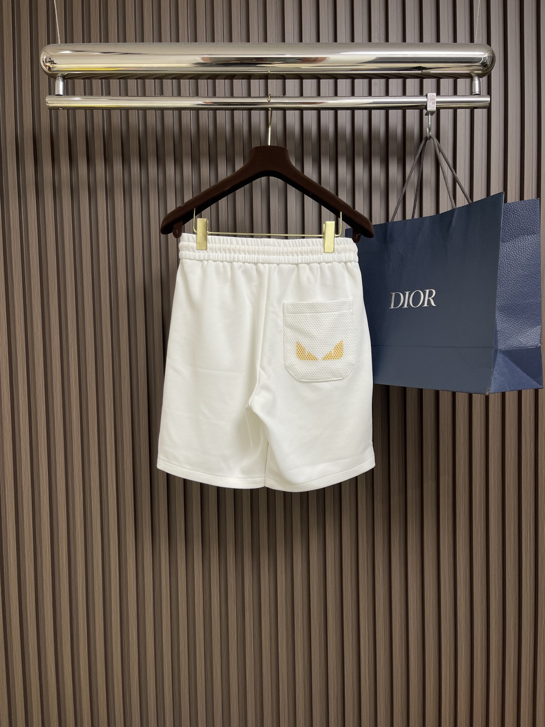 🛒🛒FENDI 网布百慕大短裤，本款短裤选用客供面料打造，380克重，网眼面料嵌饰，以小怪兽眼睛点缀，细