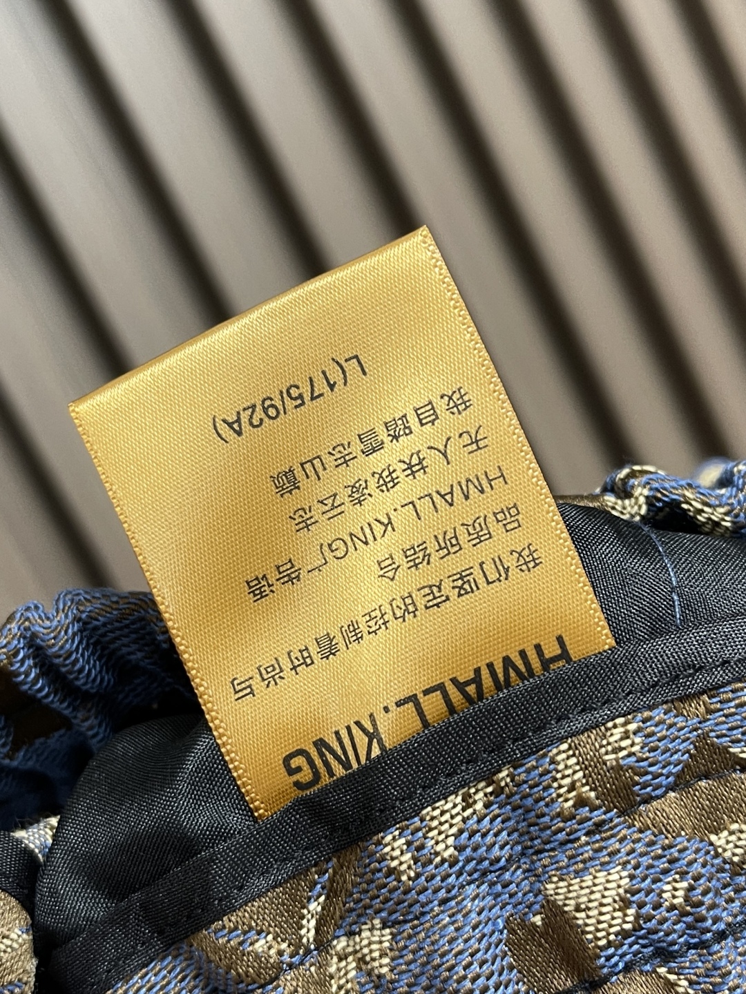 🛒🛒LV 2025ss扎染挂毯图案夏威夷牛仔短裤，男女日常通勤穿搭必备单品，98％棉 2％弹力纤维牛仔面
