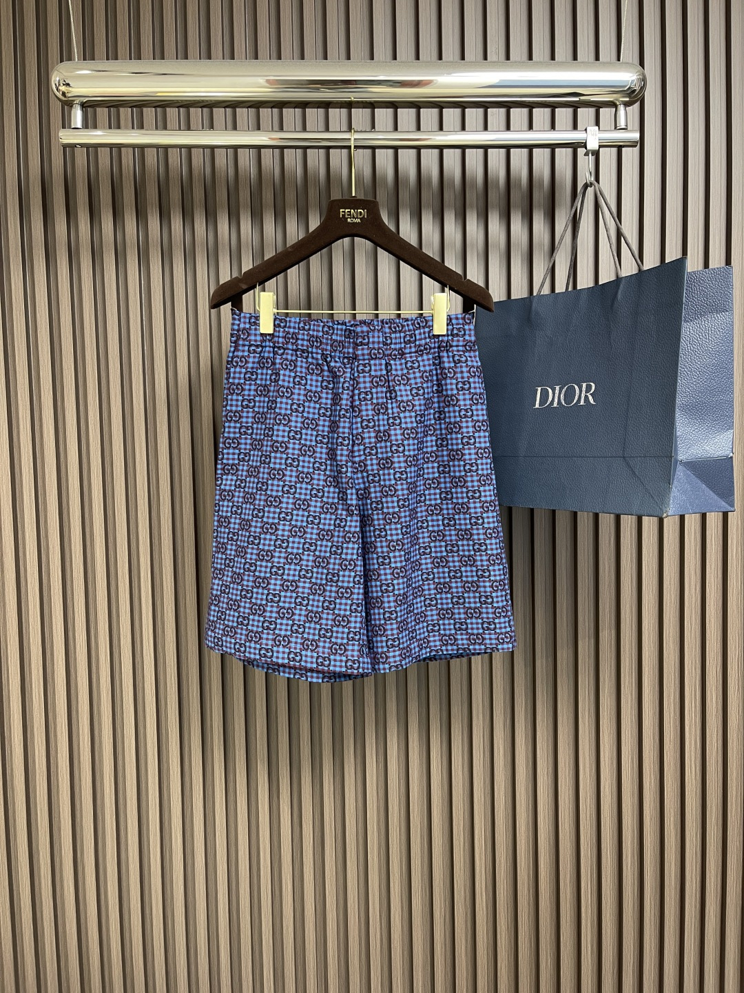 NO:149505,GUCCI 2025ss new short sports pants, this model is made of Vichy cotton-wool blend jacquard fabric, making it more refined. Elastic belt design, two side pockets and two back pockets. Size S-XL, gucci, alexander wang19860909GUCCI 2025ss新款短运动裤,此款采用Vichy棉毛混纺提花面料打造,更显精致格调.松紧腰带设计,两个侧袋和两个后袋.尺码S-XL,,gucci,alexander wang,Men's clothing