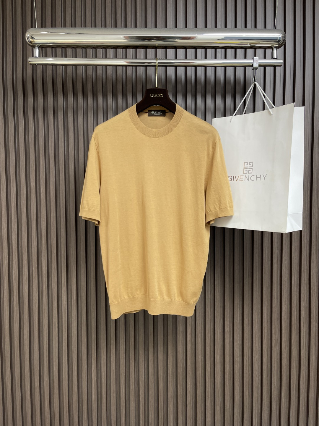 NO:152641,LP loro piano 2025SS summer new knitted round neck short-sleeved T-shirt, preferred knitted fabric, basic style of wardrobe with good comfort in the upper body, freely match the outside and the inside!  Size M-3XL, loro piana, loro piana, T-shirt,tees, t-shirt,alexander wang19860909LP loro piana 2025SS夏季新款针织圆领短袖t恤,优选针织面料,上身舒适度佳衣橱的基础款臻品,外穿内搭随意搭配！尺码M-3XL,,loro piana,loro piana,T-shirt,tees，t-shirt,alexander wang,Men's clothing