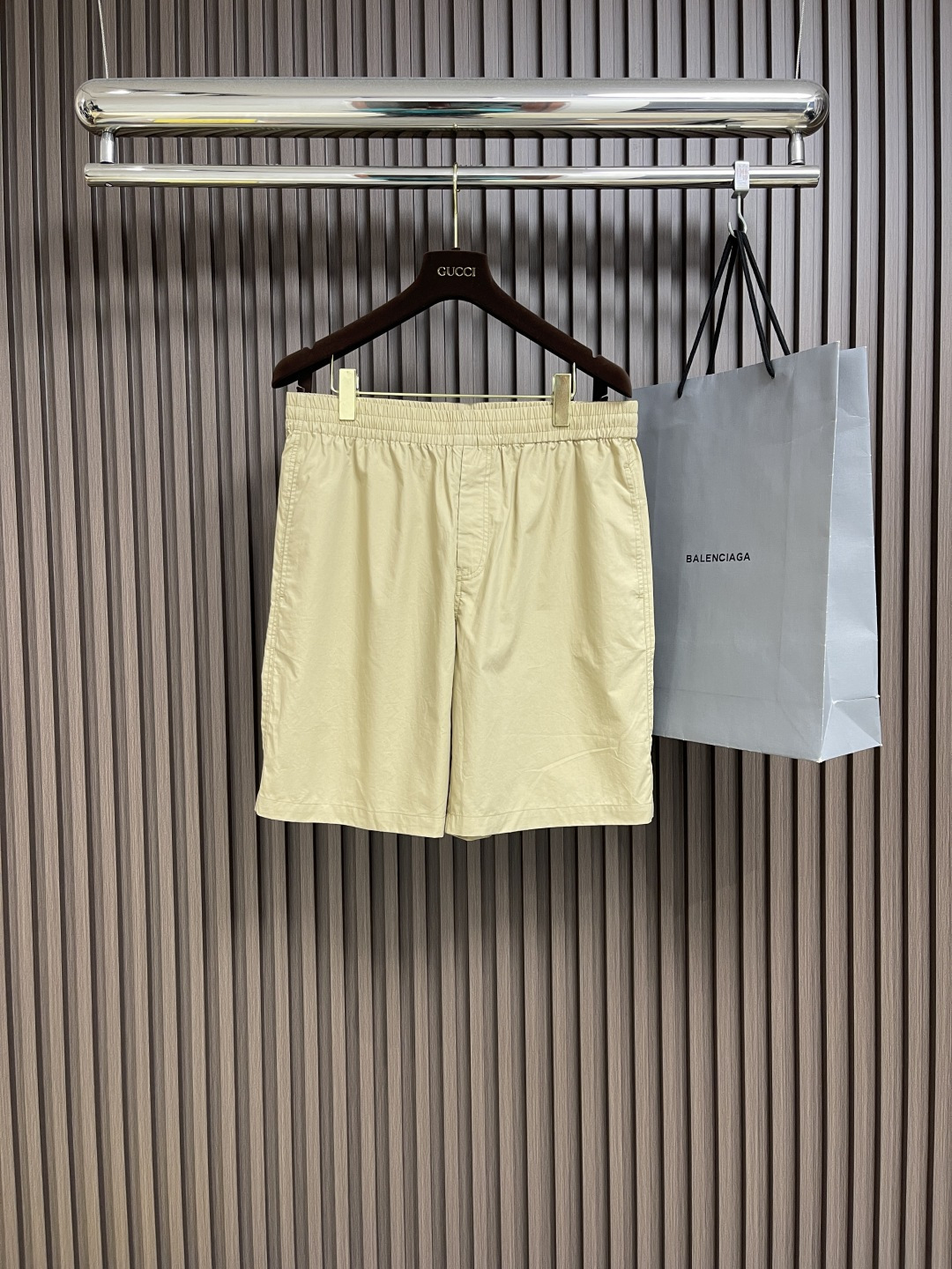 NO:155316,GUCCI Casual double pocket shorts Beach pants Elastic waist Inner drawstring Design of pockets on both sides Convenient and practical Overall design Whether traveling or vacationing, it can be worn well in normal matches. Hardware accessories are of full quality. Size M-3XL, gucci, shorts, alexander wang19860909GUCCI 休闲双口袋短裤沙滩裤 松紧腰 内抽绳 两侧口袋的设计 方便实用 整体设计不管旅游度假 平时搭配 都能都有很好的穿着性 五金辅料全品相.尺码M-3XL,,gucci,shorts,alexander wang,Men's clothing