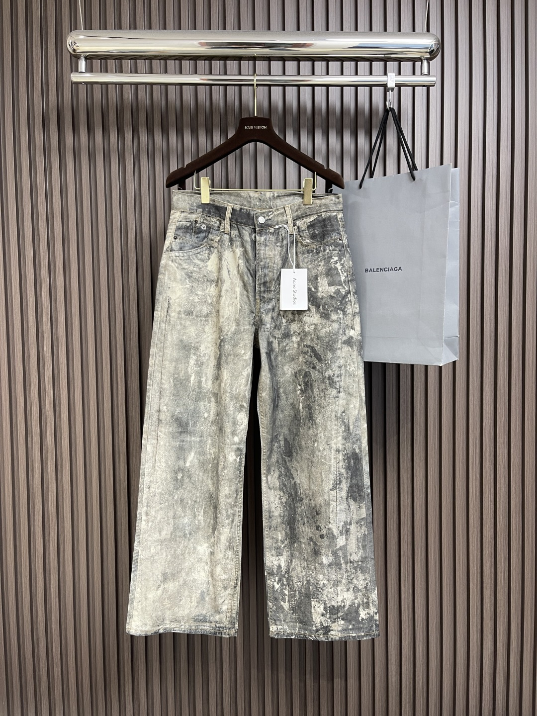 Acne Studios 2025 Danning Jeans: Loose Buttons, Cozy 1981M, Laser-Fired Tailoring