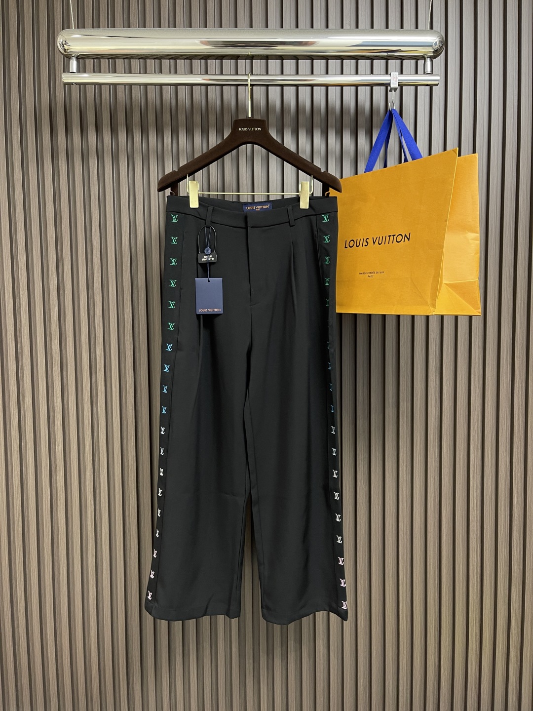 P750 🛒🛒 L L L L L 🛒🛒 🛒🛒 🛒🛒 ! ! ! SIZE: 46-48-50-52 - 图片 1