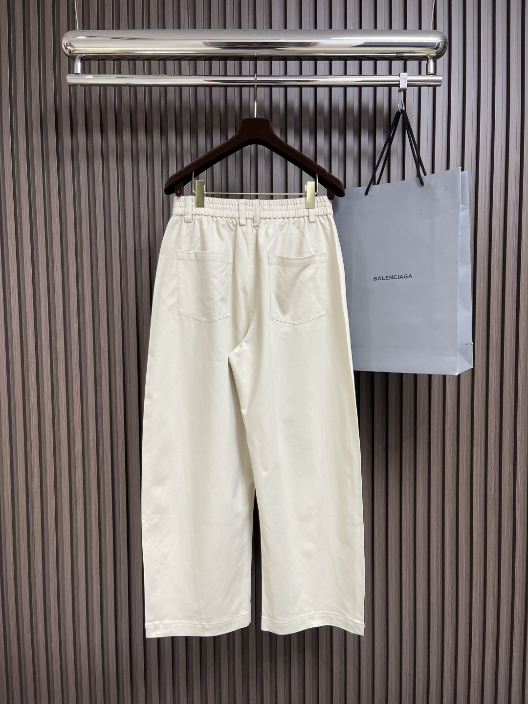 2025SS Custom Imported Cotton Jeans with Water Washing, Elegance Gas, and Stylish Snorkel Option - 图片 2
