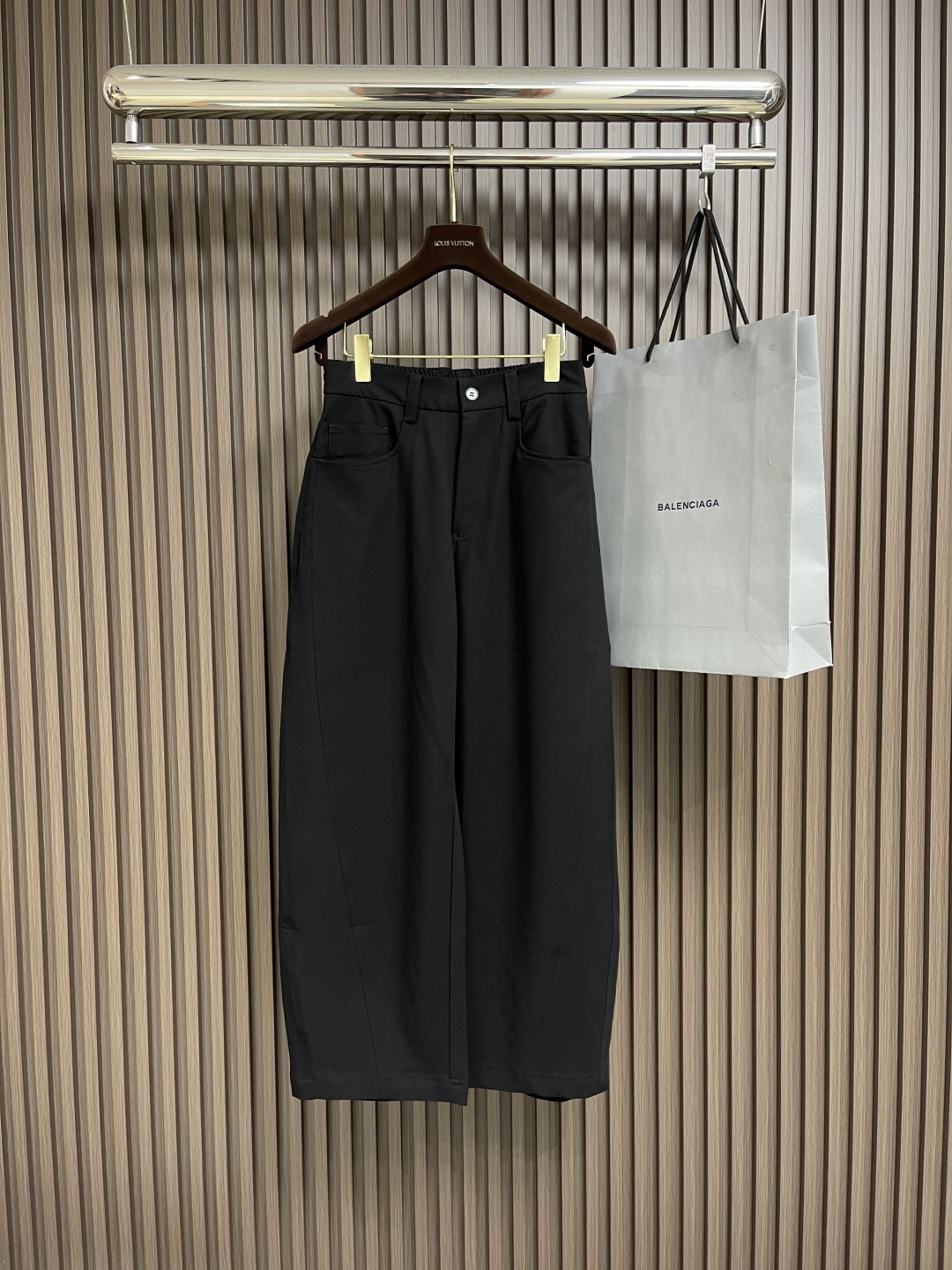 2025SS High-Elegance Gas Jeans with Custom Details for Daily Wear