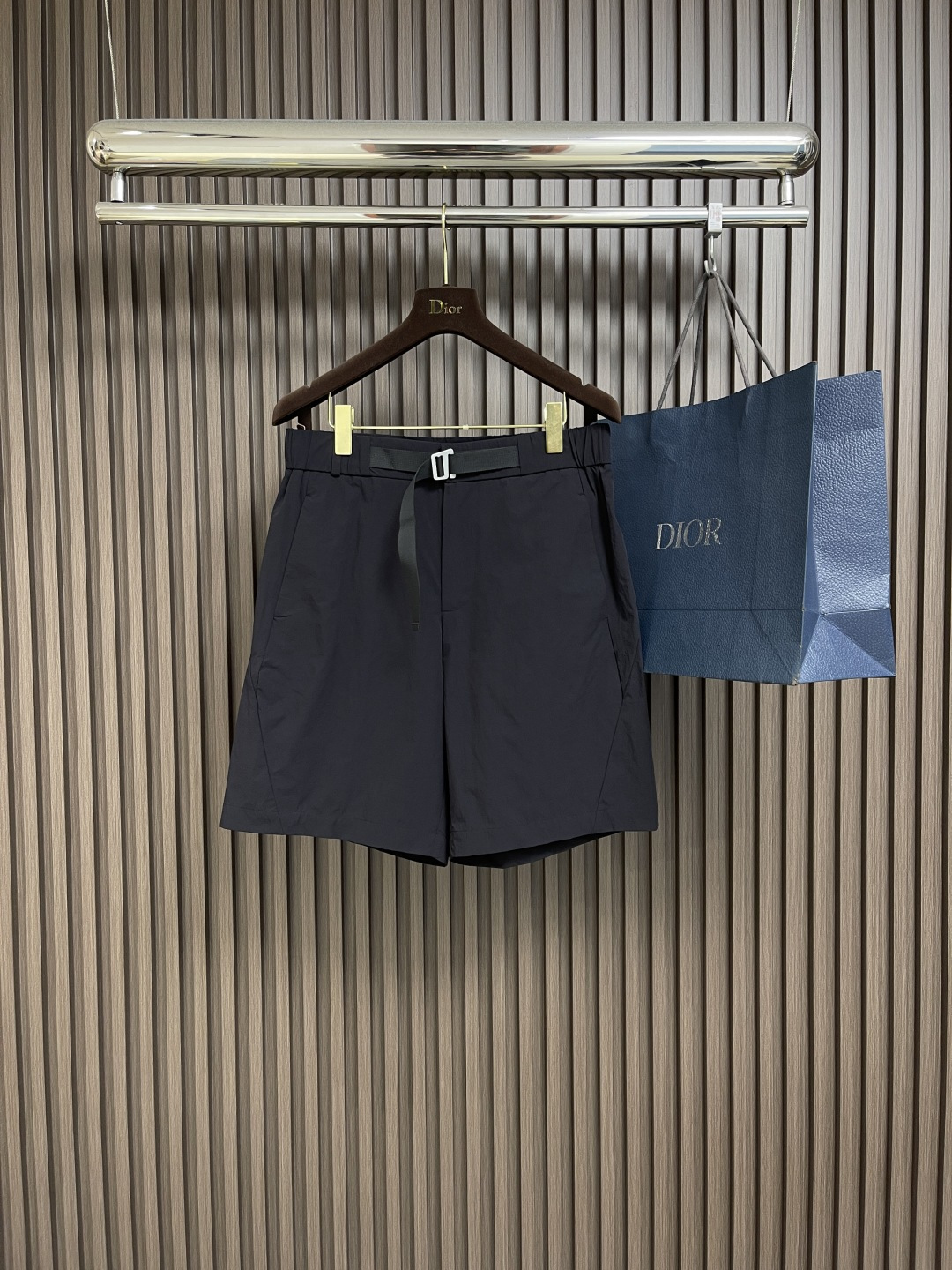 NO:418683,Zegna casual shorts, air-layer technology fabric, plain texture on the surface, looks particularly clean, classy, ​​skin-friendly and comfortable, fine workmanship, perfect and versatile, and the upper body is very handsome!  Size M-3XL, zegna, shorts, alexander wang19860909Zegna 杰尼亚休闲短裤,空气层科技面料,表面平纹纹理,看着就特别的干净,显档次,质感亲肤又舒爽,做工精细完美百搭任何上衣,上身就很帅气！尺码M-3XL,,zegna,shorts,alexander wang,Men's clothing