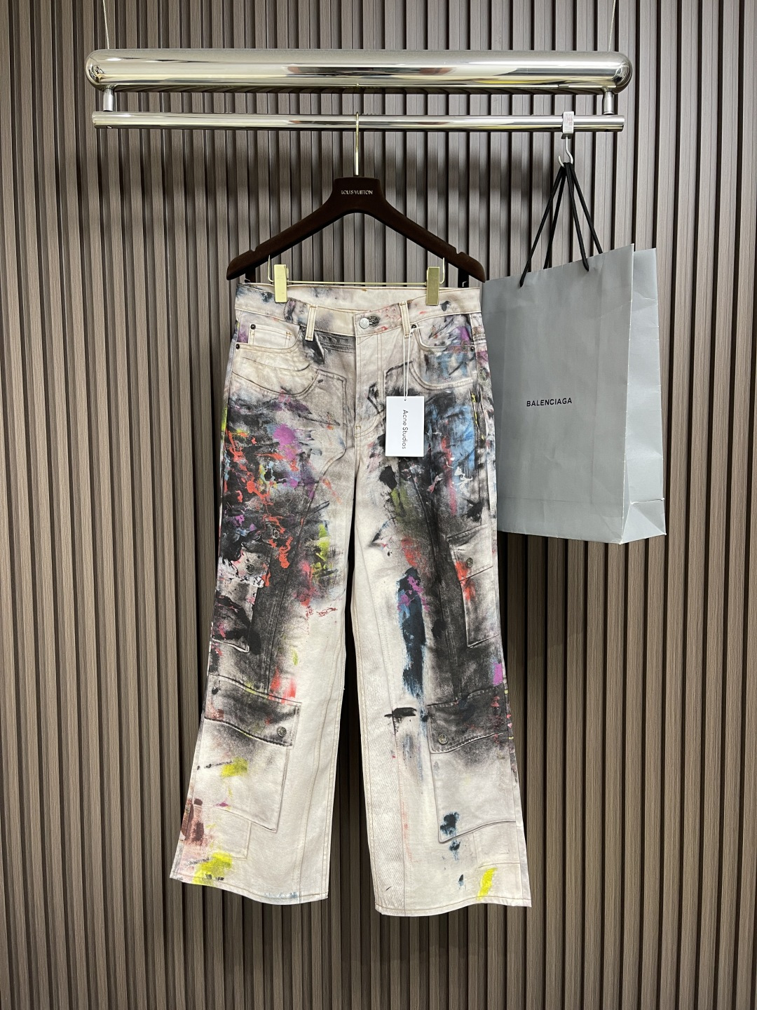 NO:454604,Acne Studios new style of old jeans with ink splashing, unique printing design style, 3D printing elements must be acne, and ink splashing oil painting elements are so strong!  The pants are straight and wide-leg waist, which is very visually shaking and slimming. Size XS-XL, acne studios, dior, jeans, alexander wang19860909Acne Studios 新款泼墨做旧牛仔裤,独特的印花设计风格,3d印花元素还得是acne,泼墨油画元素好浓烈！裤子版型是直筒阔腿的腰部视觉很遮胯显瘦.尺码XS-XL,,acne studios,dior,jeans,alexander wang,Men's clothing