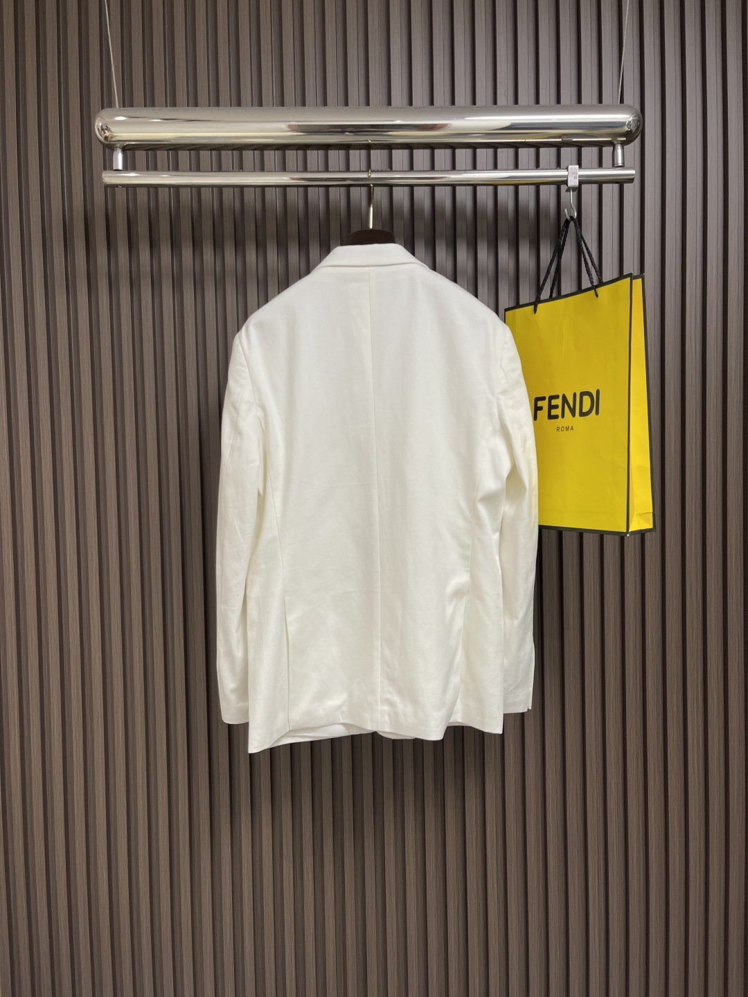 Kiton 2025SS Summer Suit: Crafted with Slashed Fabric, Contoured Chests, and Excellent Heat. - 图片 2