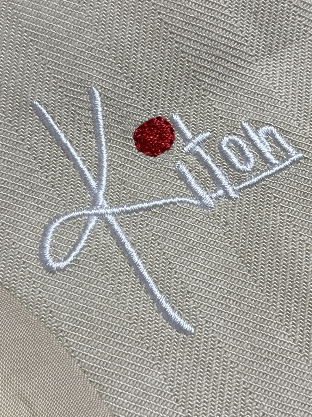 Kiton 2025SS Summer Suit: Slashed Fabric, Contoured Chests, Cosmopolitan Style, Size 48-54 - 图片 5