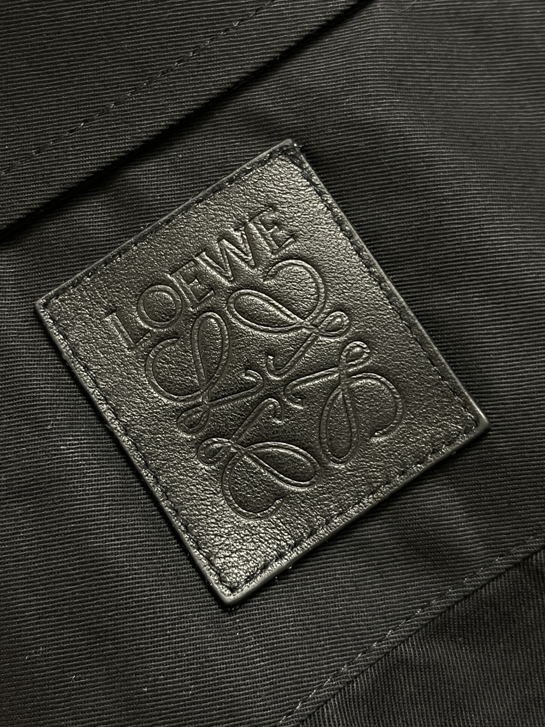 LOEWE Embossing Zipper Coats with Infrared Locator for Precision Positioning, Size S-XL - 图片 5