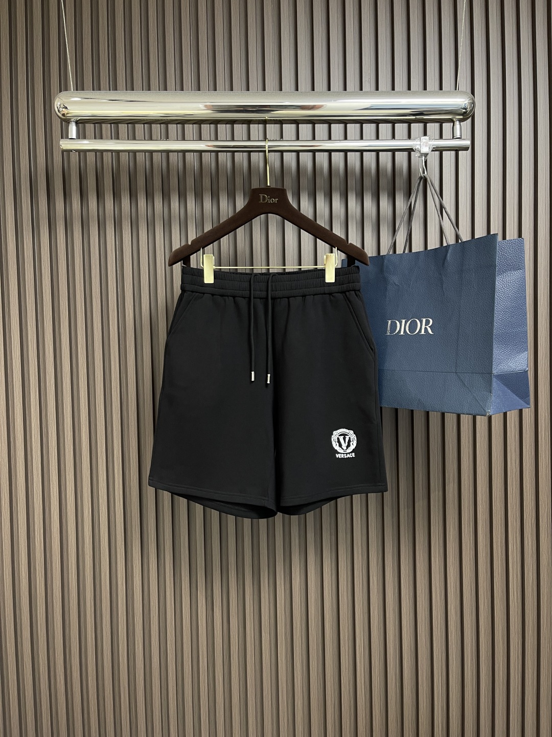 “Versace 2025SS Men’s Summer Shorts: High Quality, Custom Design, Comfortable Fit”