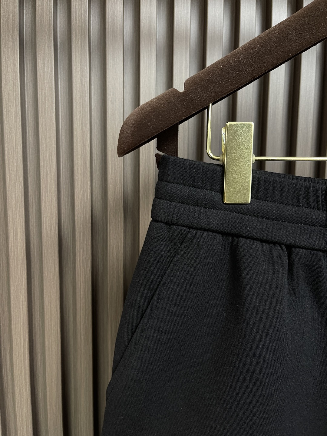 “Balmain 2025s Men’s Shorts: Cotton, Loose Tie Design, Original Hardware, Top-Tide Style” - 图片 9