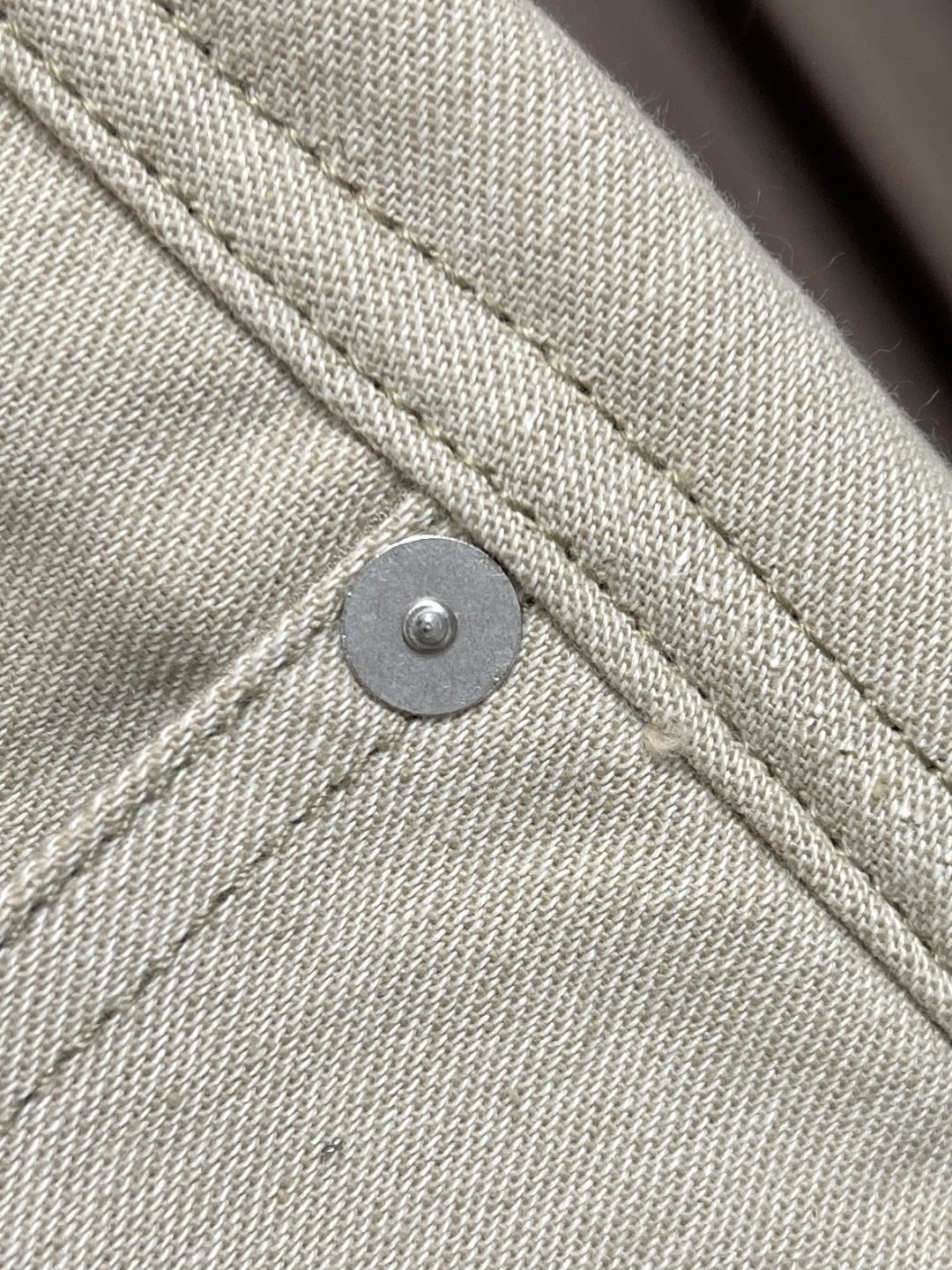 🛒🛒Burberry 2025ss 新款斜纹棉战马徽标牛仔短裤 水洗工艺处理 打造不串色脱色的浅卡其色复
