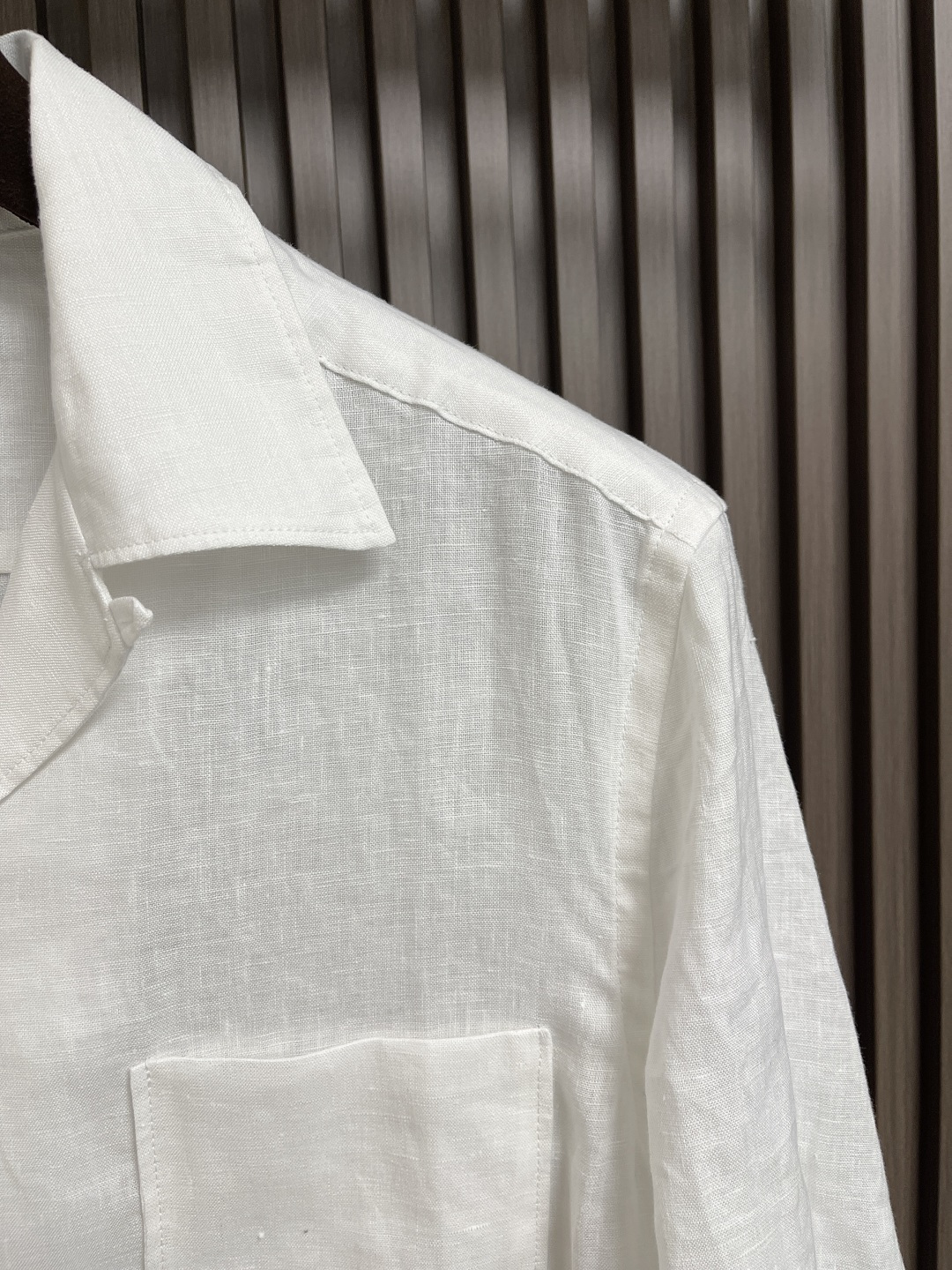 🛒🛒zegna 2025SS当季新款亚麻衬衫，这款亚麻短袖衬衫选用精细面料制成，质感自然清爽透气，是随性