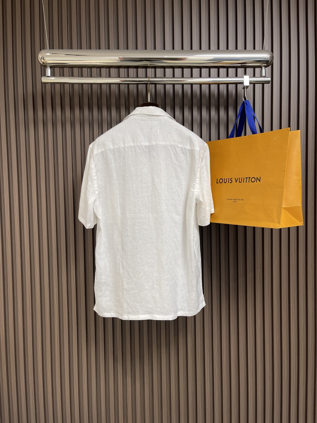 🛒🛒zegna 2025SS当季新款亚麻衬衫，这款亚麻短袖衬衫选用精细面料制成，质感自然清爽透气，是随性