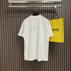 🛒🛒fendi logo标识印花圆领短袖T恤!客供定制面料,触感顺滑,却又挺括有型,上身质感十足! 整体 🛒🛒fendi logo标识印花圆领短袖T恤!客供定制面料,触感顺滑,却又挺括有型,上身质感十足! 整体