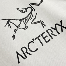 🛒🛒arcteryx 始祖鸟 logo印花圆领宽松美式复古短袖t恤 面料采用40支260g双纱面料,上身 🛒🛒arcteryx 始祖鸟 logo印花圆领宽松美式复古短袖t恤 面料采用40支260g双纱面料,上身