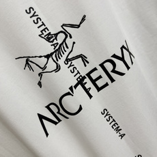 🛒🛒arcteryx 始祖鸟 logo印花圆领宽松美式复古短袖t恤 面料采用40支260g双纱面料,上身 🛒🛒arcteryx 始祖鸟 logo印花圆领宽松美式复古短袖t恤 面料采用40支260g双纱面料,上身
